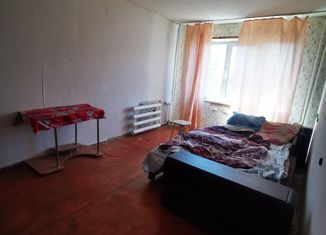 Продам 2-ком. квартиру, 50 м2, Барнаул, Индустриальный район, Весенняя улица, 6