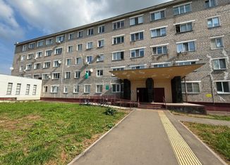 Продаю 2-ком. квартиру, 57.2 м2, Татарстан, проспект Строителей, 6Б