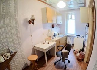 Продается трехкомнатная квартира, 72 м2, Клин, Центральная улица, 43