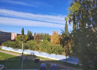 Продажа 3-ком. квартиры, 60 м2, Салават, бульвар Салавата Юлаева, 63