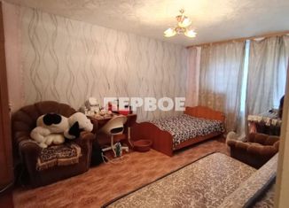 Продается однокомнатная квартира, 32 м2, Свердловская область, улица Логинова, 38А