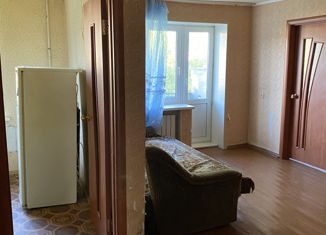 Продам 2-комнатную квартиру, 40.8 м2, Пикалёво, Школьная улица, 60