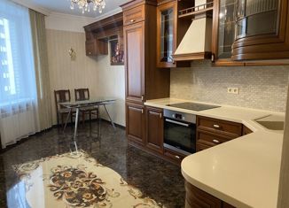 Продается 4-комнатная квартира, 112.7 м2, Санкт-Петербург, улица Ворошилова, 25к2, улица Ворошилова