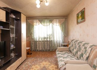 Продаю 5-ком. квартиру, 45 м2, Верхний Уфалей, улица Бабикова, 68