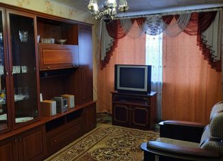 Продам 4-комнатную квартиру, 62 м2, Орск, улица Горького, 49