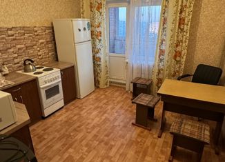 Продажа 2-комнатной квартиры, 64 м2, Тверская область, Хрустальная улица, 37к1