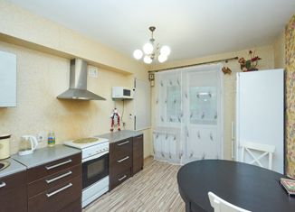 Продается 3-комнатная квартира, 76.9 м2, посёлок Щедрино, Парковая улица, 13