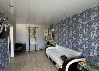 Продается 3-ком. квартира, 48 м2, Северск, улица Ленина, 104