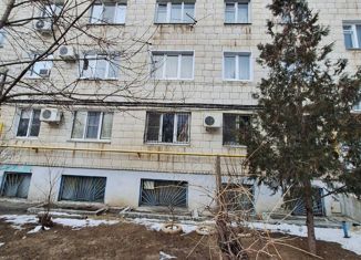 Продажа трехкомнатной квартиры, 59.7 м2, Волгоград, улица Маршала Еременко, 144, Краснооктябрьский район