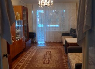 Продам 4-ком. квартиру, 81 м2, Елабуга, проспект Нефтяников, 62