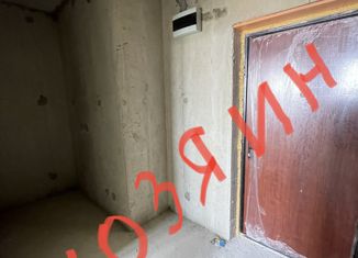 Продается 1-ком. квартира, 35 м2, посёлок Российский, улица имени В.М. Комарова, 21Б