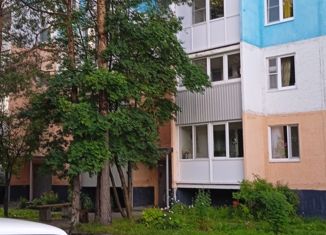 Трехкомнатная квартира на продажу, 53.2 м2, Полярные Зори, улица Курчатова, 13