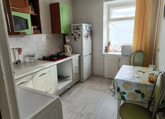 Продаю 2-ком. квартиру, 49.5 м2, поселок Майский, Центральная улица, 14