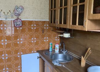 Продаю 2-комнатную квартиру, 51 м2, Ливны, улица Поликарпова, 7