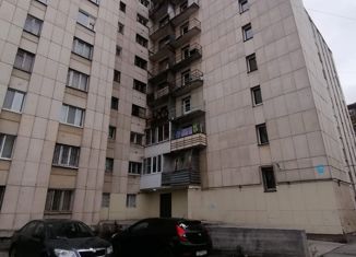 Продажа комнаты, 42 м2, Екатеринбург, улица Фрезеровщиков, 34, улица Фрезеровщиков