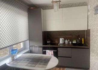 Продается 3-комнатная квартира, 61.2 м2, Бугульма, Красноармейская улица, 53