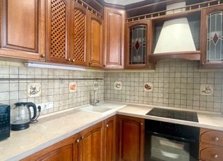 Двухкомнатная квартира на продажу, 72.8 м2, Троицк, Радужная улица, 7