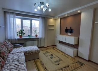 Продается 3-комнатная квартира, 62 м2, Екатеринбург, улица Красных Командиров, 32, улица Красных Командиров