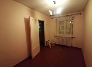 Продам 2-ком. квартиру, 42.8 м2, Октябрьский, Девонская улица, 6