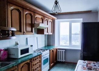 Сдаю в аренду двухкомнатную квартиру, 52 м2, Ставрополь, улица Доваторцев, 25, микрорайон №25