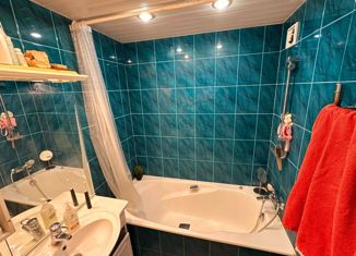 Продается 2-ком. квартира, 53.7 м2, Москва, Боровское шоссе, 58к1, метро Рассказовка