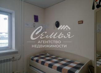 Продаю двухкомнатную квартиру, 40 м2, Заводоуковск, Шоссейная улица, 2