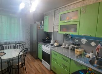 Продается 2-ком. квартира, 58.1 м2, Бирск, улица Гагарина, 84