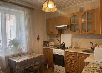 Продам 3-комнатную квартиру, 61 м2, Нижний Новгород, улица Мельникова-Печёрского, 5, метро Горьковская