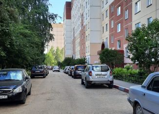 Продаю 1-комнатную квартиру, 38 м2, Смоленск, улица Рыленкова, 46, Промышленный район