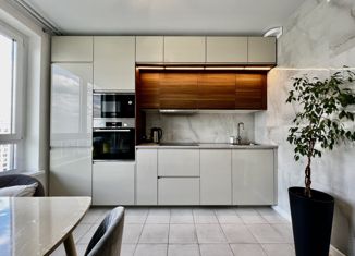 Продается 1-комнатная квартира, 40.2 м2, Москва, улица Поляны, 5Ак1, ЖК Столичные Поляны