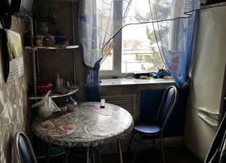 Продаю 2-ком. квартиру, 45.1 м2, Азов, улица Макаровского, 100