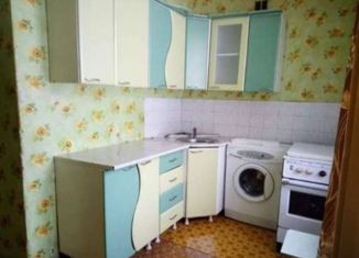 Продажа 2-ком. квартиры, 41.5 м2, Камбарка, улица Суворова, 19