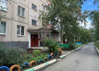 Продается 3-комнатная квартира, 60.9 м2, Новотроицк, улица Марии Корецкой, 1А