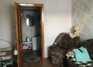 Продается трехкомнатная квартира, 48.3 м2, рабочий посёлок Новоильинский, улица Ленина, 15