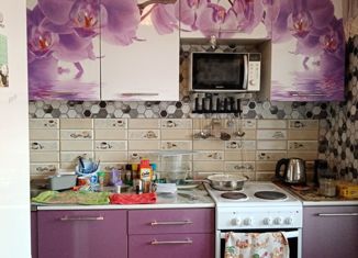 Продается двухкомнатная квартира, 58.7 м2, Черногорск, проспект Космонавтов, 38