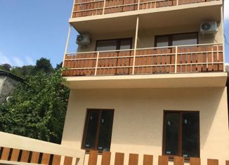 Сдам 1-ком. квартиру, 30 м2, Туапсе, улица Тургенева, 29