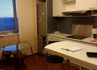 Сдаю 1-ком. квартиру, 45 м2, Щербинка, Индустриальная улица, 16