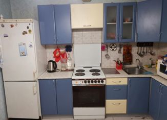 Сдается двухкомнатная квартира, 58 м2, Москва, улица Генерала Белобородова, 14к2, улица Генерала Белобородова