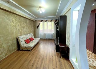 Продажа 2-ком. квартиры, 54 м2, Армавир, улица Советской Армии, 29