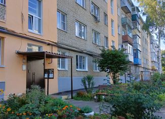 Продам 2-ком. квартиру, 42 м2, Тамбов, Мичуринская улица, 139