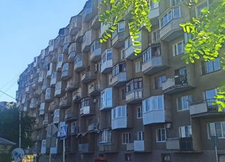 Продаю 2-ком. квартиру, 48.7 м2, Ставрополь, улица Розы Люксембург, 3, микрорайон № 13