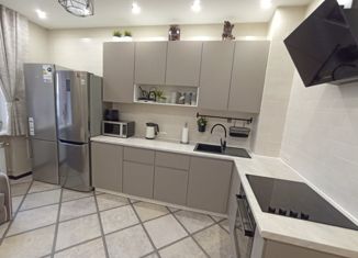 Продажа 2-ком. квартиры, 70 м2, Новосибирск, Кедровая улица, с45к1, ЖК Кедровый