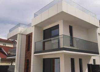 Продам таунхаус, 137.7 м2, Сочи, микрорайон Макаренко, улица Голенева, 9/13