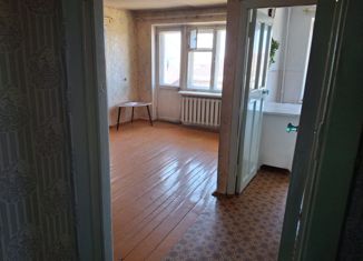 Продажа 2-комнатной квартиры, 44.1 м2, Карпинск, улица Мира, 65