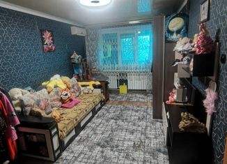 Двухкомнатная квартира на продажу, 53 м2, Гуково, улица Костюшкина, 45