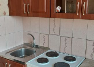 Продаю 1-ком. квартиру, 37 м2, Москва, Бирюлёвская улица, 1к1, станция Царицыно