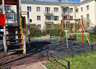 Продаю 2-ком. квартиру, 52.4 м2, посёлок Стрельна, Санкт-Петербургское шоссе, 104