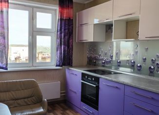 Продажа 3-комнатной квартиры, 74.8 м2, Красноярский край, улица Академика Киренского, 35