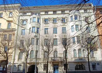 Продам 4-ком. квартиру, 117 м2, Санкт-Петербург, метро Чкаловская, улица Графтио, 4