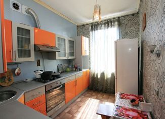 3-комнатная квартира на продажу, 69 м2, Карабаново, улица Мира, 2